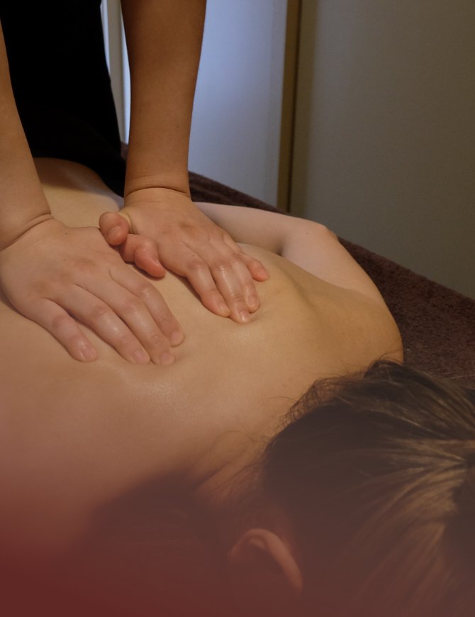 Back massage during a longer session at Asiatic